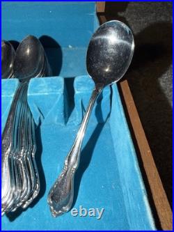 Oneida Deluxe Stainless Replacement Flatware Set with Medium Brown Wooden Case