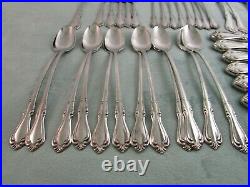 Oneida Deluxe Stainless Sutton Place Flatware Set Of 40 Pieces