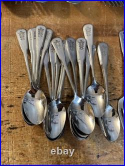 Oneida Deluxe Village Burnished Stainless Flatware Matches Pfaltzgraff 75 Pcs