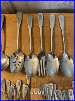 Oneida Deluxe Village Burnished Stainless Flatware Matches Pfaltzgraff 75 Pcs