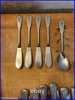Oneida Deluxe Village Burnished Stainless Flatware Matches Pfaltzgraff 75 Pcs