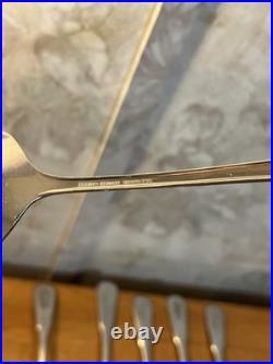 Oneida Deluxe Village Burnished Stainless Flatware Matches Pfaltzgraff 75 Pcs