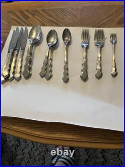 Oneida Distinction Deluxe Stainless 12pc Flatware Set for 4, Glossy Silver
