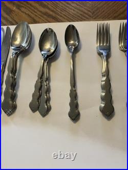 Oneida Distinction Deluxe Stainless 12pc Flatware Set for 4, Glossy Silver
