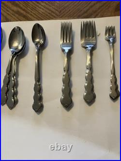 Oneida Distinction Deluxe Stainless 12pc Flatware Set for 4, Glossy Silver