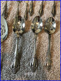 Oneida Distinction Deluxeraphaelservice 12+ Serving Pieces Stainless Steel