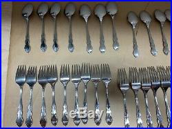 Oneida Dover Stainless Cube USA Flatware 52 pieces (includes serving pieces)