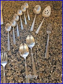 Oneida EASTON Stainless Dinner/Salad Forks Soup/Teaspoons Dinner Knives