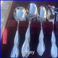 Oneida FLATWARE Stainless SERVICE FOR With 4 TEASPOONS & SERVING PCS 92 lote