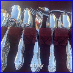 Oneida FLATWARE Stainless SERVICE FOR With 4 TEASPOONS & SERVING PCS 92 lote