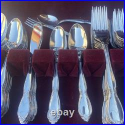 Oneida FLATWARE Stainless SERVICE FOR With 4 TEASPOONS & SERVING PCS 92 lote