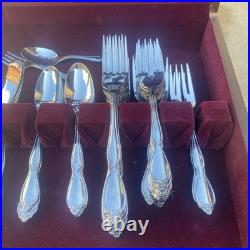 Oneida FLATWARE Stainless SERVICE FOR With 4 TEASPOONS & SERVING PCS 92 lote