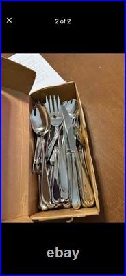 Oneida Flight Satin service for 8. Silver Stainless Steel Set