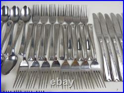 Oneida GLOSSY LINCOLN 18/0 Stainless Steel Silverware Flatware Set of 74pc Oneida GLOSSY LINCOLN 18/0 Stainless Steel Silverware Flatware Set of 74pc