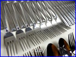 Oneida GLOSSY LINCOLN 18/0 Stainless Steel Silverware Flatware Set of 74pc Oneida GLOSSY LINCOLN 18/0 Stainless Steel Silverware Flatware Set of 74pc