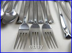 Oneida GLOSSY LINCOLN 18/0 Stainless Steel Silverware Flatware Set of 74pc