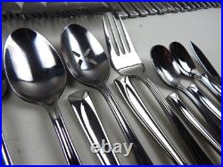 Oneida GLOSSY LINCOLN 18/0 Stainless Steel Silverware Flatware Set of 74pc Oneida GLOSSY LINCOLN 18/0 Stainless Steel Silverware Flatware Set of 74pc