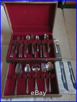 Oneida Heirloom DAMASK ROSE 18/8 Stainless Dinnerware Set for 12 Excellent Cond