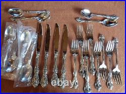 Oneida Heirloom Stainless Michelangelo 4 Of The 5 Piece Place Settings