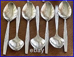 Oneida Heirloom Will O Wisps Stainless Flatware Set 38 Pc Cube Mark USA Oneida Heirloom Will O Wisps Stainless Flatware Set 38 Pc Cube Mark USA