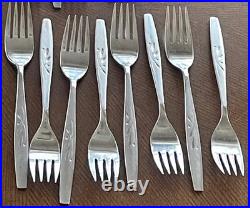 Oneida Heirloom Will O Wisps Stainless Flatware Set 38 Pc Cube Mark USA Oneida Heirloom Will O Wisps Stainless Flatware Set 38 Pc Cube Mark USA
