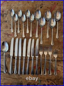 Oneida Julliard Stainless Flatware (set Of 22)