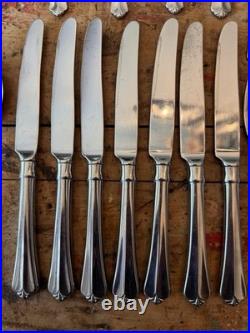 Oneida Julliard Stainless Flatware (set Of 22)