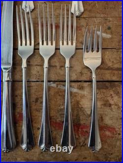 Oneida Julliard Stainless Flatware (set Of 22)