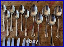 Oneida Julliard Stainless Flatware (set Of 22)