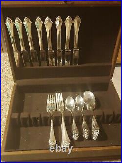 Oneida KENWOOD Stainless flatware. 53 Piece Set. Serving Pieces, Service for 7 +