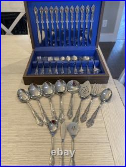 Oneida Louisiana Stainless Steel Flatware 93 Pieces Service for 12 Pristine