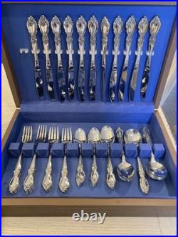 Oneida Louisiana Stainless Steel Flatware 93 Pieces Service for 12 Pristine