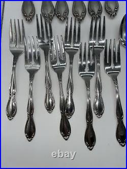 Oneida Ltd deluxe stainless Strathmore 50 Piece Set