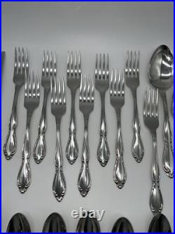 Oneida Ltd deluxe stainless Strathmore 50 Piece Set