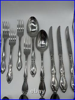 Oneida Ltd deluxe stainless Strathmore 50 Piece Set