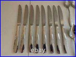 Oneida MOONCREST Stainless Lot of 40 Pcs Glossy Flatware Spoon Fork Knife Oneida MOONCREST Stainless Lot of 40 Pcs Glossy Flatware Spoon Fork Knife