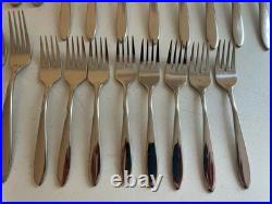 Oneida MOONCREST Stainless Lot of 40 Pcs Glossy Flatware Spoon Fork Knife