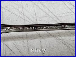 Oneida Mansion Hall Distinction Deluxe Stainless Flatware 67 Pc Set Wood Chest