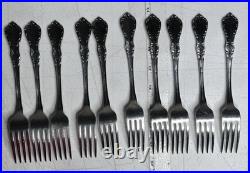 Oneida Mansion Hall Distinction Deluxe Stainless Flatware 67 Pc Set Wood Chest