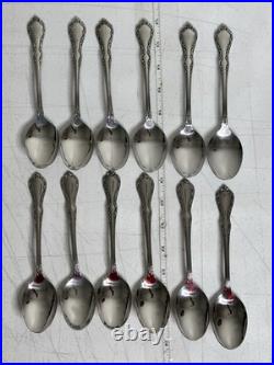 Oneida Mansion Hall Distinction Deluxe Stainless Flatware 67 Pc Set Wood Chest