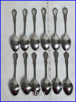 Oneida Mansion Hall Distinction Deluxe Stainless Flatware 67 Pc Set Wood Chest