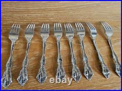 Oneida Michelangelo 52 piece Set Service for of 8 Oneida Stainless Flatware VTG