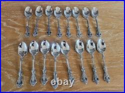 Oneida Michelangelo 52 piece Set Service for of 8 Oneida Stainless Flatware VTG