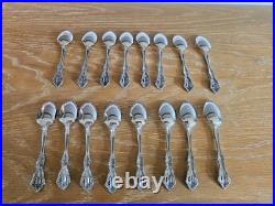 Oneida Michelangelo 52 piece Set Service for of 8 Oneida Stainless Flatware VTG