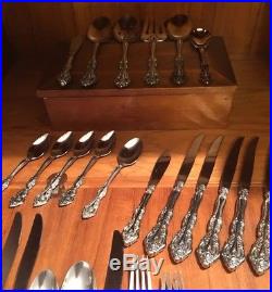 Oneida Michelangelo Cube Set of 40 Pieces Mixed Lot Set Stainless Flatware