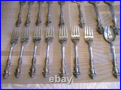 Oneida Michelangelo Stainless Flatware Mix Set With 3 Serving Pieces Total 28 Pc