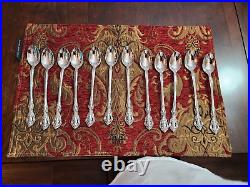 Oneida Michelangelo Stainless Steel Set 9 Place Setting Plus Host Set And More