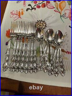 Oneida Modern Baroque Stainless Flatware full set of 8 plus Serving Pieces