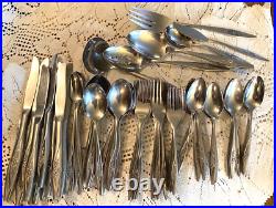 Oneida Oneidacraft Deluxe Lasting Rose Stainless Flatware Set 88 Pieces