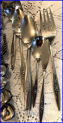 Oneida Oneidacraft Deluxe Lasting Rose Stainless Flatware Set 88 Pieces